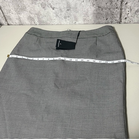 🚨 🆕 Daniel Hechter Houndstooth Wool Blend Pencil Skirt with Back Slit - Picture 9 of 10
